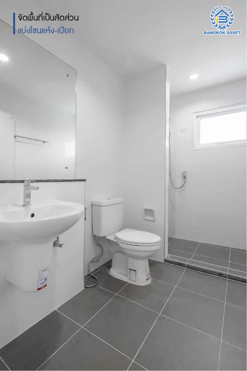 บ้านมือสองตกแต่งใหม่ แบรนด์ Property Perfect ม.เดอะวิลล่า ราชพฤกษ์-ท่าอิฐ บ้านแฝดฟังก์ชันระดับบ้านเดี่ยว เนื้อที่ 38.4 ตร.ว. โซนติดสวนสาธารณะ สัมผัสบรรยากาศผ่อนคลาย ฟังก์ชัน 3 ห้องนอน 2 ห้องน้ำ 1 ห้องอเนกประสงค์ขนาดใหญ่ชั้นล่าง จอดรถได้ 2 คัน บนทำเลเชื่อมต่อทั้งถ.รัตนาธิเบศร์ และถ.ราชพฤกษ์ และเพียง 10 นาทีถึงรถไฟฟ้า "สถานีบางรักน้อยท่าอิฐ"